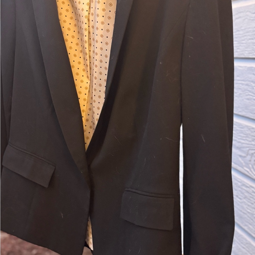 Ann Taylor Women's Black Blazer - Picture 4 of 4